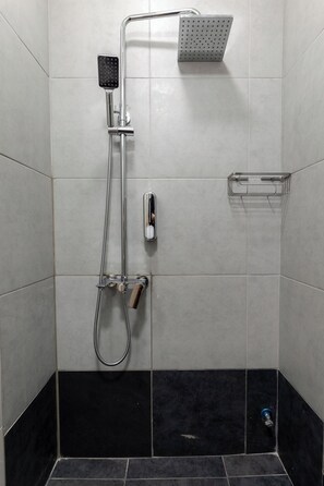 Double Room | Bathroom - Nobia 3 (Athens)