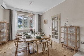 Dining - Charming 4-bedroom villa with Stunning views- Makarska Promenade (Makarska)