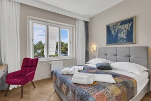 4 bedrooms, iron/ironing board, free WiFi, bed sheets - Charming 4-bedroom villa with Stunning views- Makarska Promenade (Makarska)