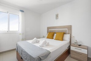 Front of property - Stay U-nique Apartment Eduardo Carvajal (Málaga)