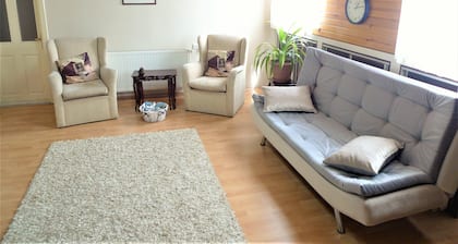 Aydınoğlu Suite terrace-4th Floor -NO Lift-1 A/C