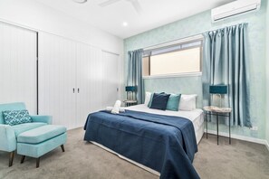 7 bedrooms, iron/ironing board, bed sheets