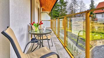 Apartment (14B) | Balkon