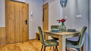 Appartement (12B) | Salle Ă manger