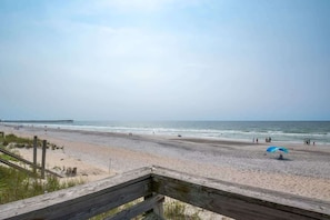 Beach nearby - Sanctuary by the Sea - Ocean View - Allows Dogs (Surf City)