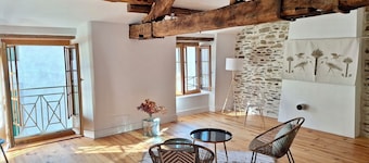 Luxury spacious 3BR village house 16th C. with 2 livings, 1.5 baths and garden.
