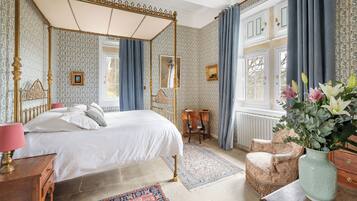 5 chambres, fer et planche à repasser, Wi-Fi gratuit, draps fournis