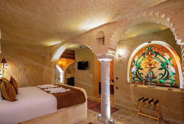 Luxury Room | Premium bedding, down comforters, minibar, in-room safe