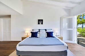 3 bedrooms, in-room safe, desk, free WiFi