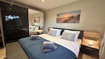 1 Schlafzimmer, Schreibtisch, WLAN, Bettwäsche
