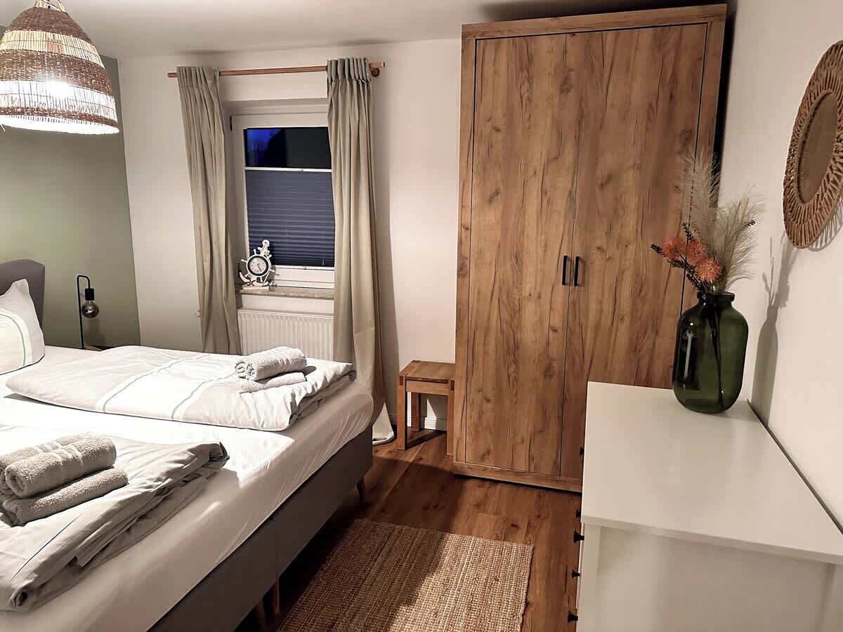 1 slaapkamer, een strijkplank/strijkijzer, reisbedje, wifi