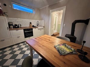 Réfrigérateur, four, plaque de cuisson, lave-vaisselle