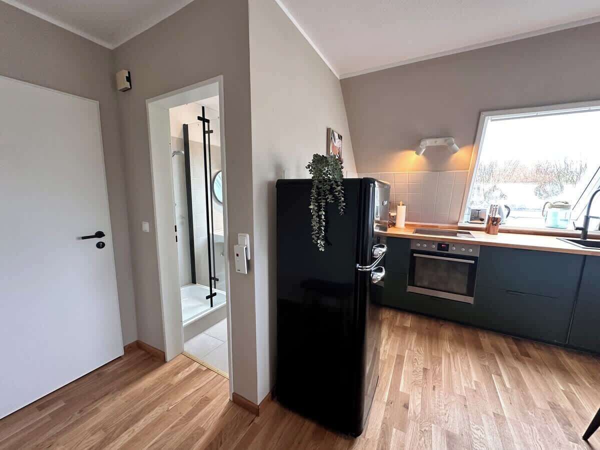 冷蔵庫、オーブン、コンロ、食器洗い機