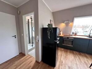 Refrigerador, horno, placa de cocina, lavavajillas