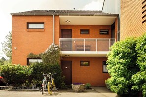 Exterior - Zentrale Wohnung mit Terrasse & Boxspringbett (Sankt Peter-Ording)