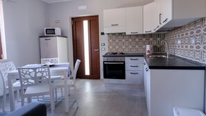 Forno, piano cottura, lavastoviglie