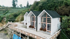 Aerial view - White Cabin By Travelink (Kejajar)