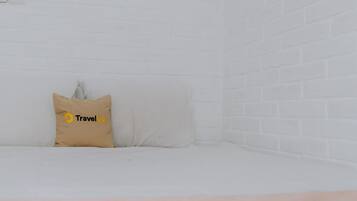 Family Cottage, Hill View | Desk, free WiFi