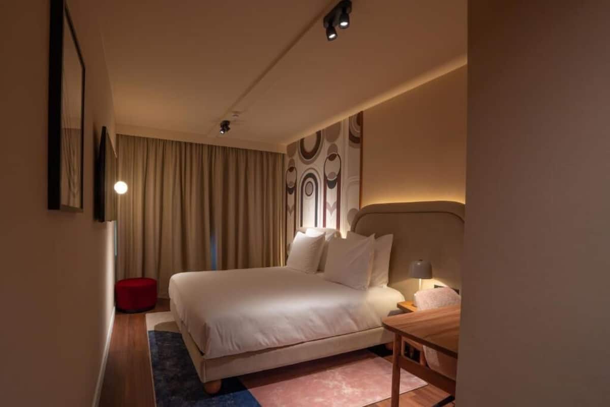 Superior Quadruple Room, City View