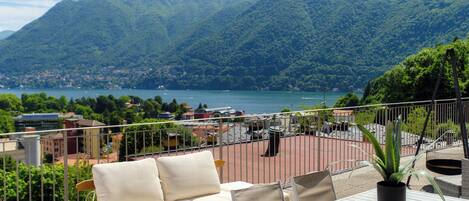 豪華頂層客房, 湖景 | 露台/庭院
