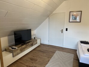 Apartamento básico, baño privado (1) | Tabla de planchar con plancha y wifi gratis