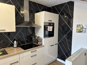 Basic Apartment, Private Bathroom (1) | Shared kitchen - City Apartment Rust (Rust)