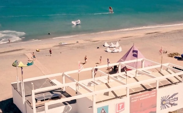 Liegestühle, Strandtücher