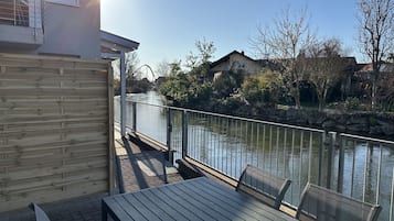 Superior-Apartment, eigenes Bad | Terrasse/Patio