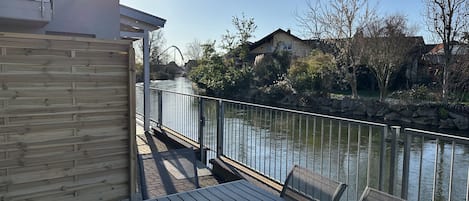 슈피리어 아파트, 전용 욕실 | 테라스/파티오