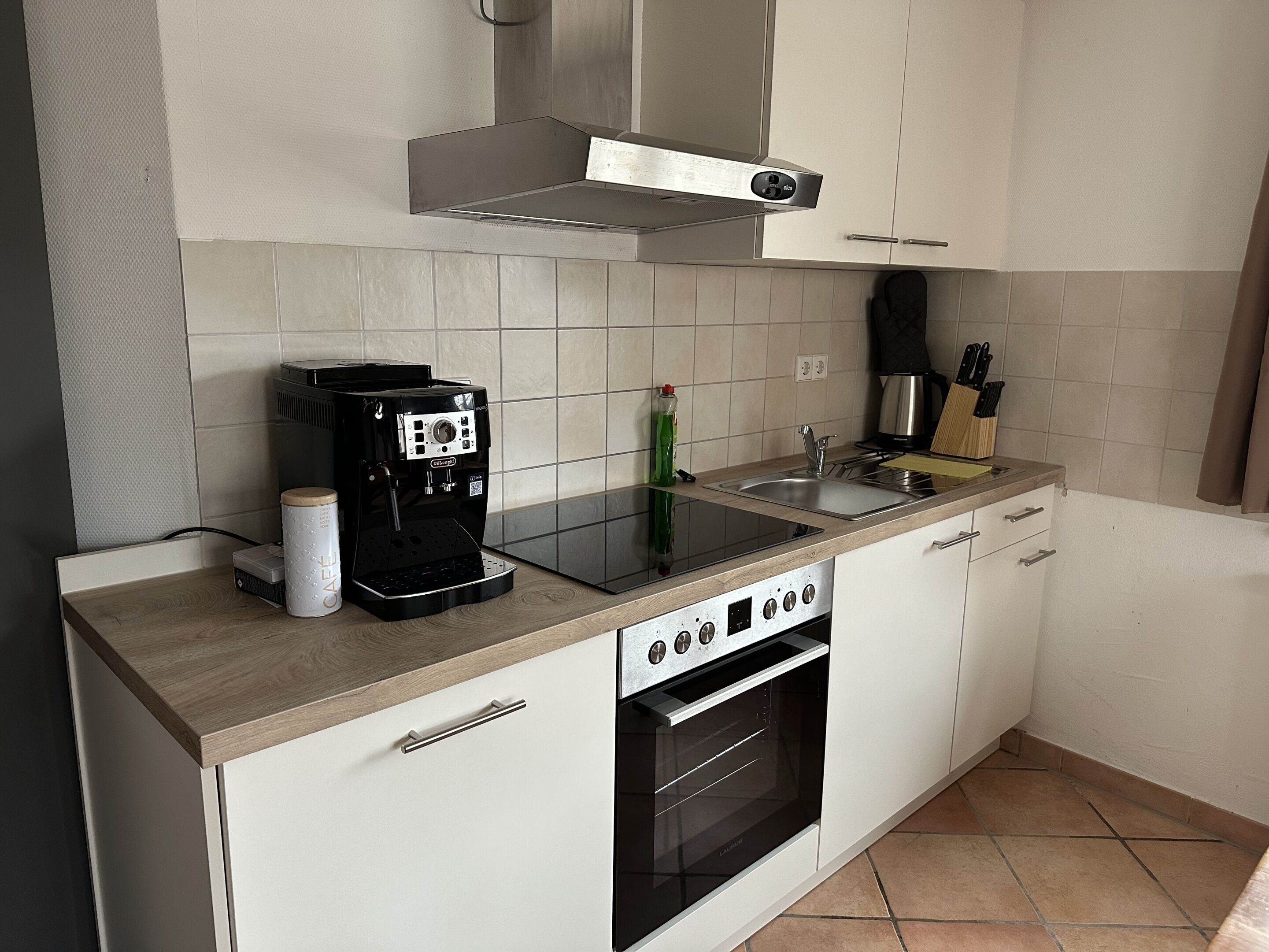 Căn hộ tiện nghi đơn giản, phòng tắm riêng (Küche) | Bếp chung | Ghế cao cho trẻ em 