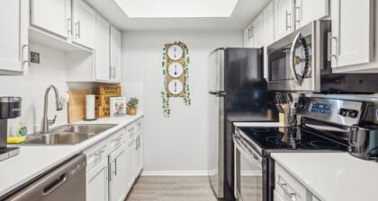 The Sutton 196 I Spacious 1 Bed 1 Bath