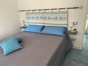 2 bedrooms, bed sheets