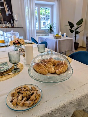 TV - B&B IL GLICINE (Coperchia)