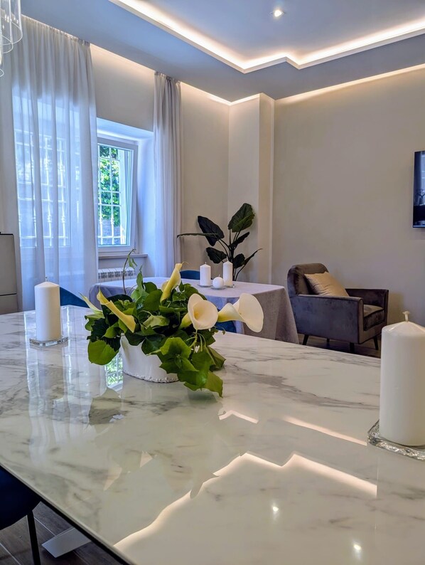 TV - B&B IL GLICINE (Coperchia)