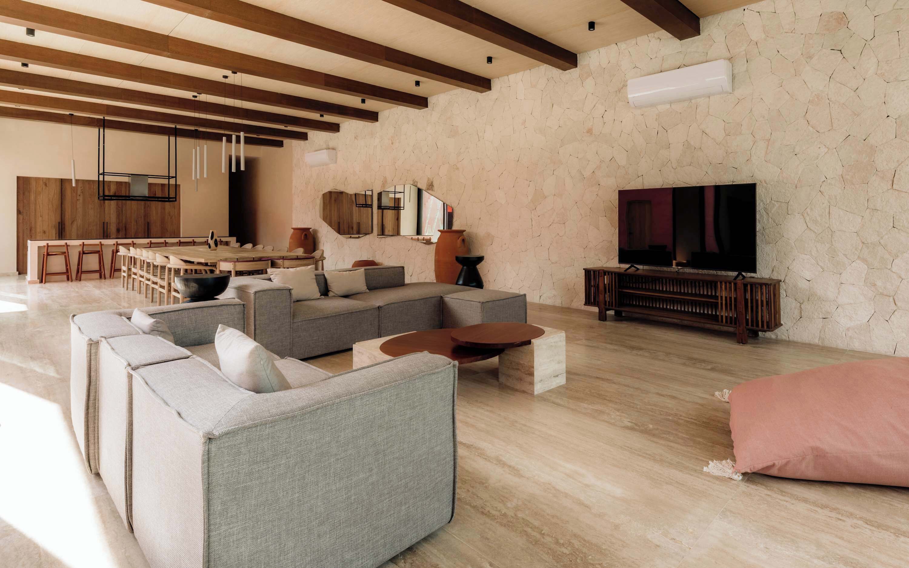 テレビ、書斎 / ワークスペース