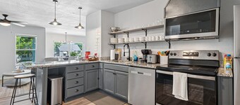 OKC 6BR | 10 mins from OKC State Fair | Laundry + Full Kitchen #60