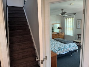 3 bedrooms, desk, iron/ironing board, travel crib