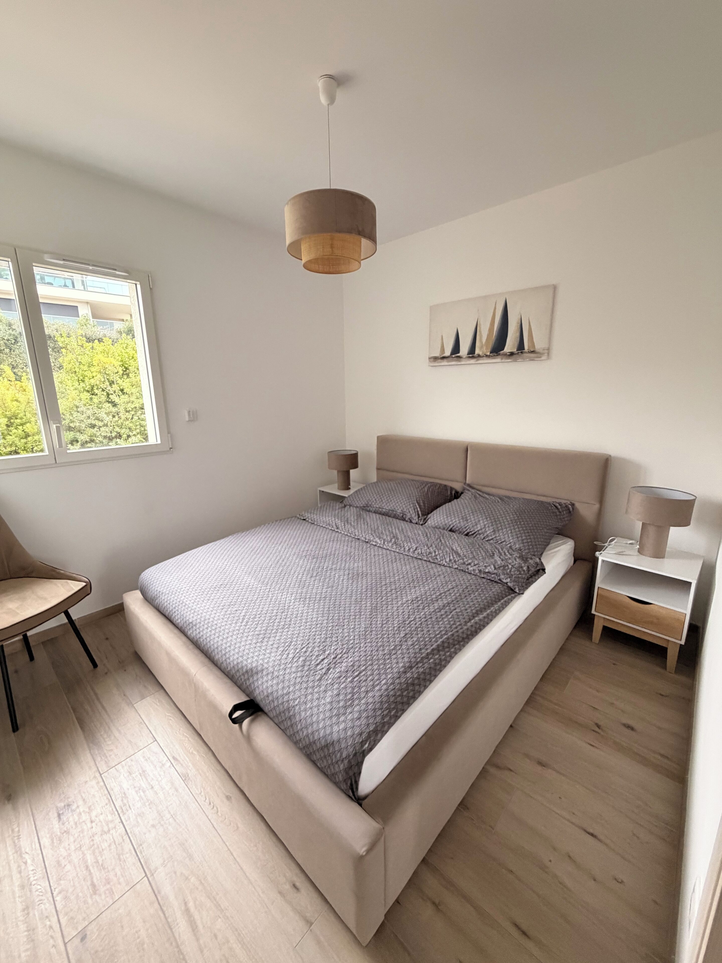 3 chambres, fer et planche à repasser, accès Internet, draps fournis