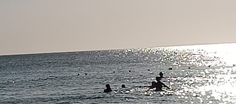 Tiny House 2 -bedroom Cabin with AC, WiFi, Close to beach and more in Negril JM.