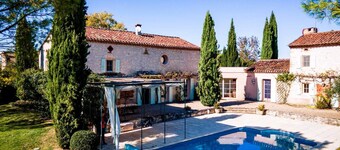 Mas d'Orban - Pool - Games room - Large park