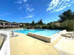 Pool - Apartment in La Ciotat (La Ciotat)
