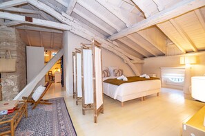 8 slaapkamers, een strijkplank/strijkijzer, gratis wifi, beddengoed