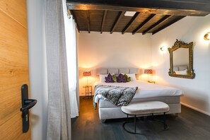 5 chambres, fer et planche à repasser, Wi-Fi gratuit, draps fournis