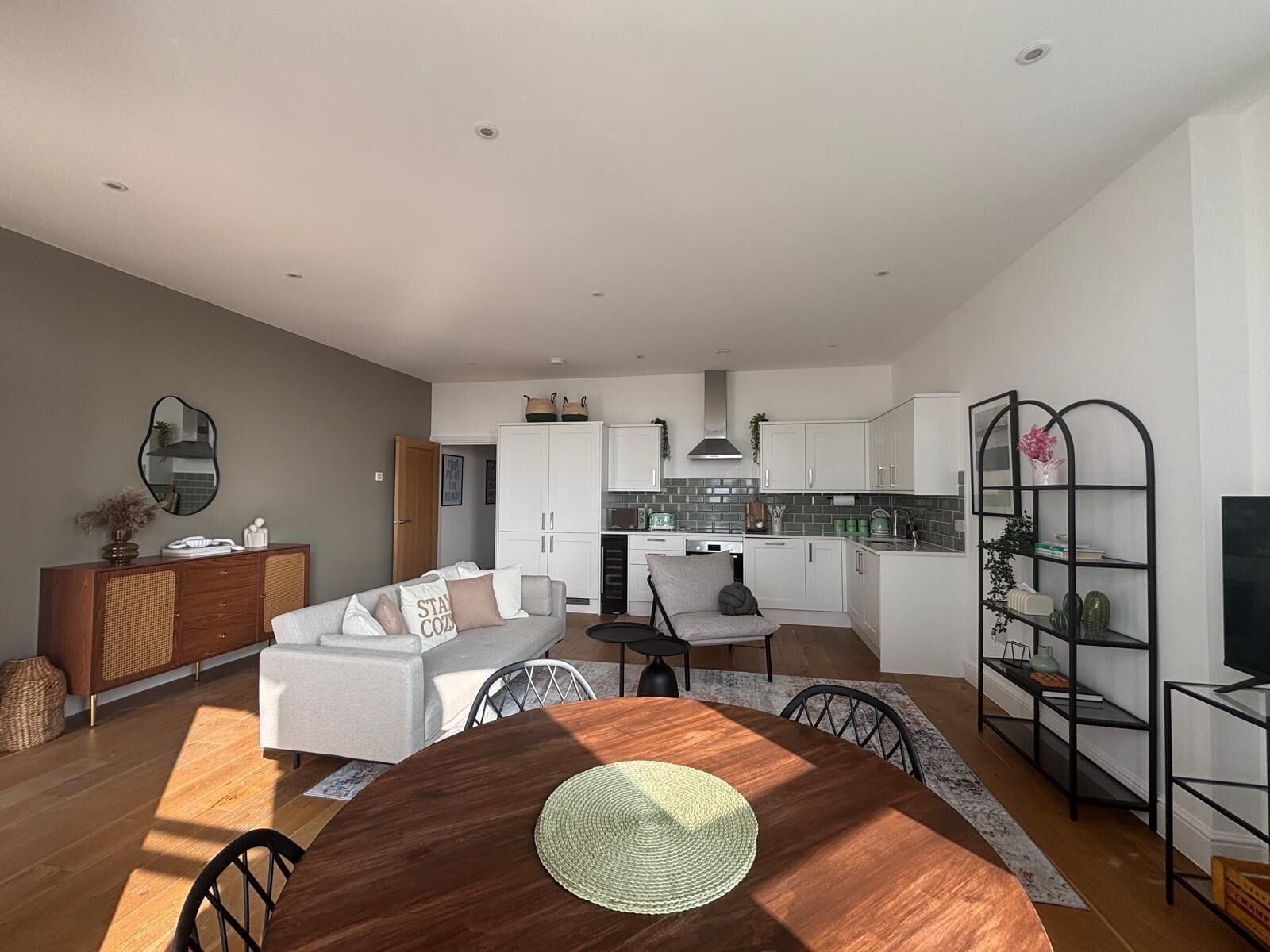 Premium Apartment, 2 Bedrooms, Patio, Beach View | Living area