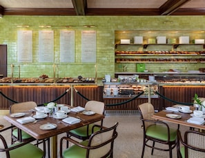 Dining - Palm Beach Retreat Salt Pool I Outdoor Dine & BBQ (West Palm Beach)