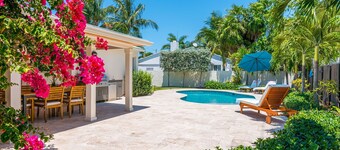 Palm Beach Retreat w/ Pool + Outdoor Dining & BBQ
