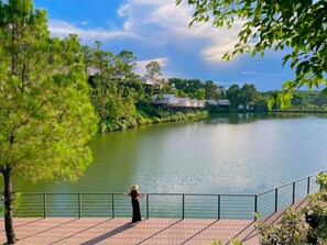 Property grounds - La Vela Legacy Resort (Hue)