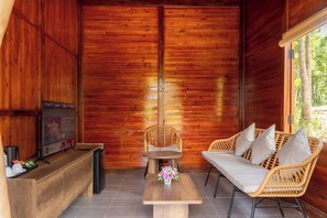 Luxury Chalet | Living area | Smart TV - La Vela Legacy Resort (Hue)