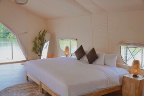 Tente Signature, 1 grand lit, balcon, vue lac