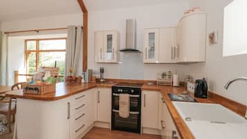 Dishwasher, cookware/dishes/utensils